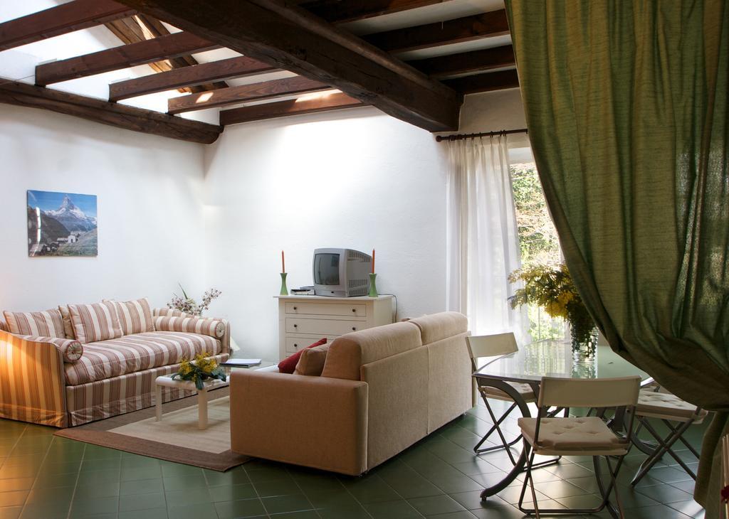 Agriturismo Il Torrione Pinerolo Oda fotoğraf